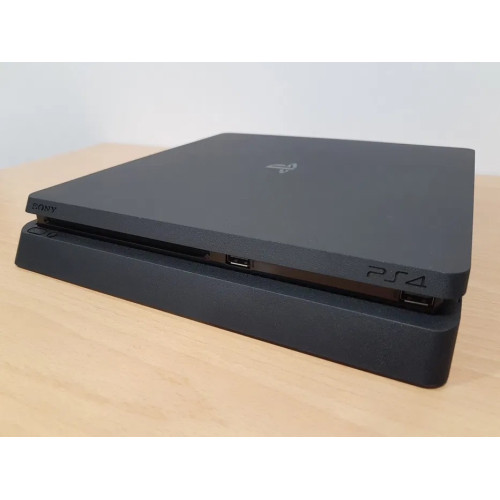 Реновиран PlayStation 4 Slim 500GB