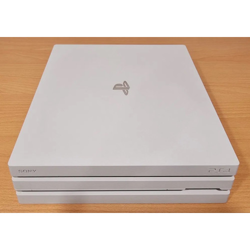 Реновиран Бял PlayStation 4 Pro 1000GB